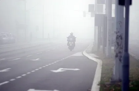 "Pojačan promet i obustave: Zbog klizišta i oštećenja puta do 30 minuta čekanja"