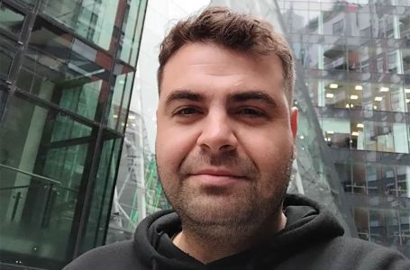 Poznati reper nastradao u sudaru sa vozom