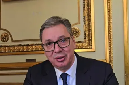 VUČIĆ SE OGLASIO IZ PARIZA: "Brine me samo jedna stvar"