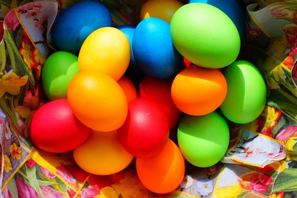 ZA 10 MINUTA GOTOVO! Evo kako ofarbati jaja SODOM BIKARBONOM: Izgledat će bajkovito