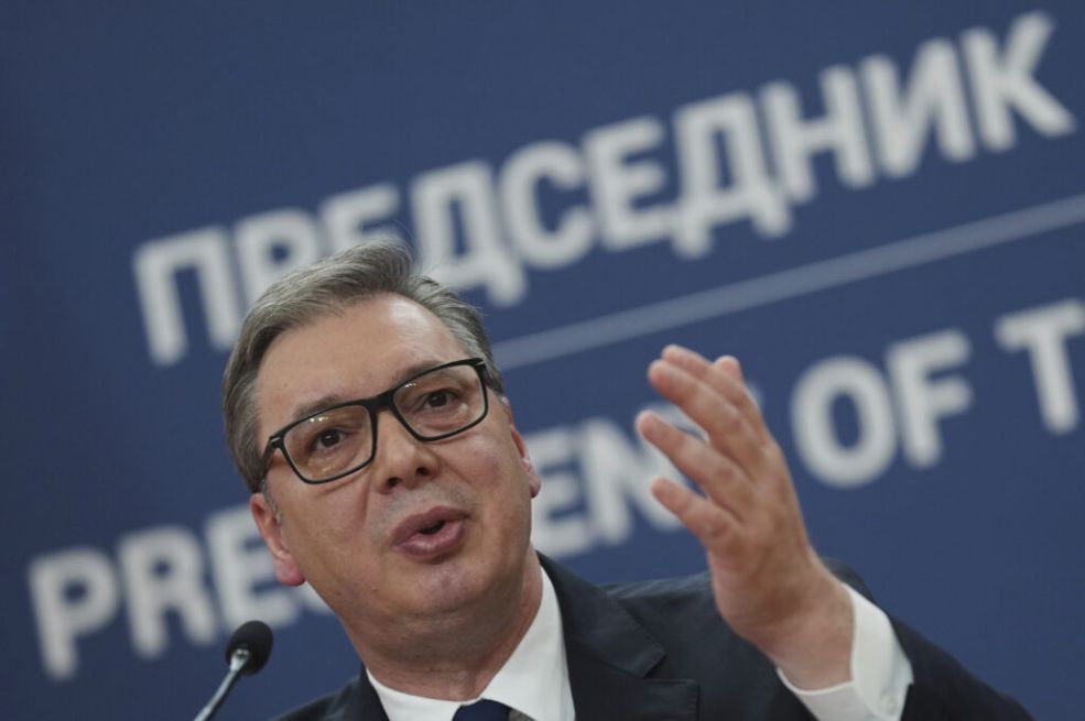 Vučić poziva na miting za spas Srbije spotom koji prikazuje grad u Siriji (VIDEO)