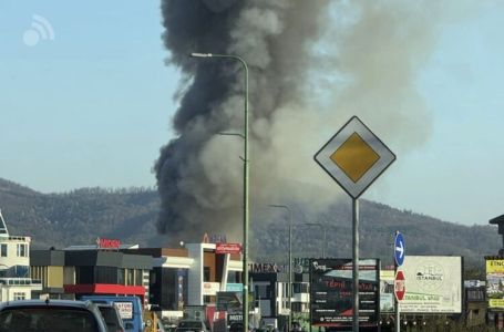 VELIKI POŽAR u bh. gradu: Zapalila se fabrika (VIDEO)