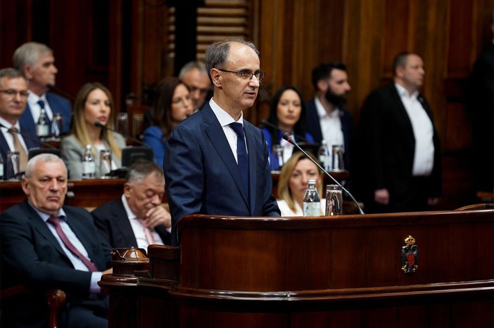 Srbija dobila novu vladu, Macut premijer