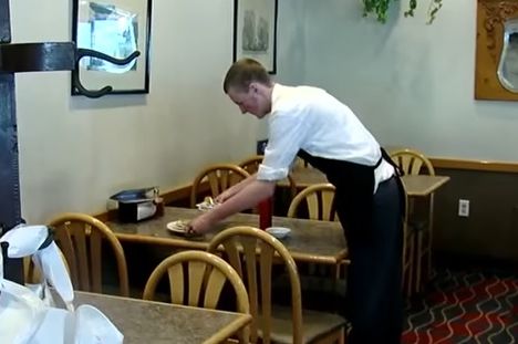 Stari trik ugostitelja: Postoji razlog zašto konobari uvijek prvo iznose hljeb na sto