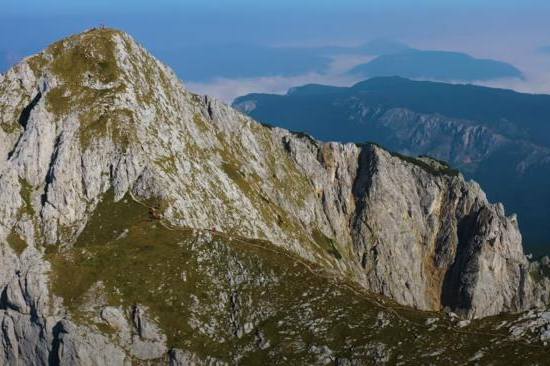 AMERIČKI VOJNIK NAĐEN MRTAV NA MAGLIĆU? Policija i Gorska služba spasavanja tragali za dva lica