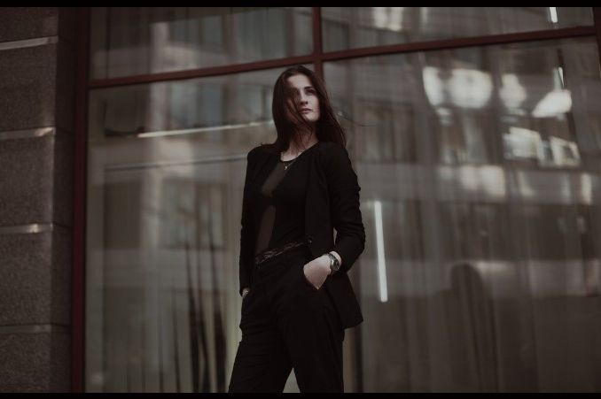 Često nosite crnu ili tamnu odjeću? Ne donosi nesreću, ali vjeruje se da to ukazuje na 1 misteriju