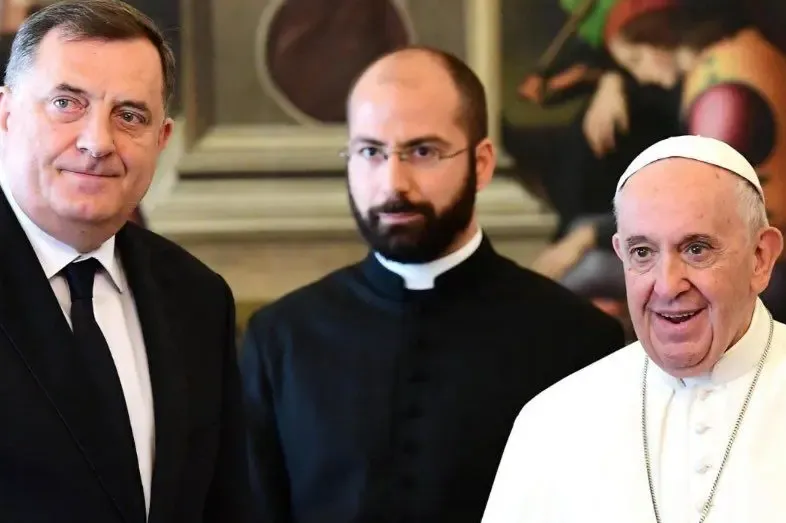 Evo šta je Milorad Dodik poručio nakon smrti pape Franje