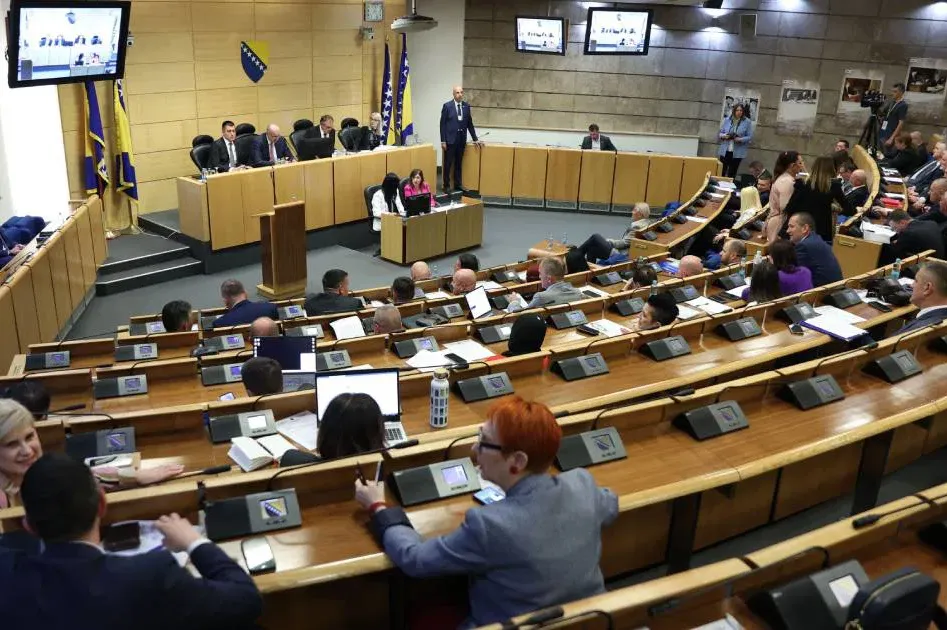Danas dvije sjednice Doma naroda FBiH – obje neizvjesne
