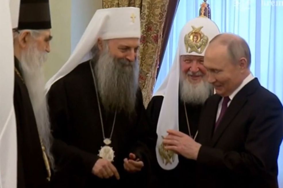 Patrijarh Porfirije razgovarao sa Putinom i uručio mu poklon