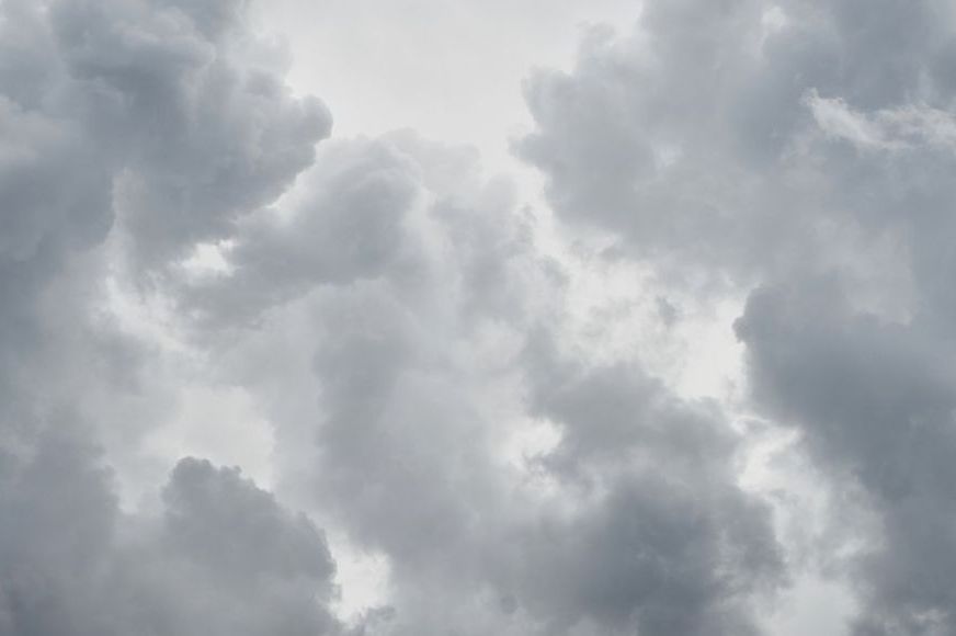 Vrijeme danas: Oblačno vrijeme sa kišom, na planinama se očekuje susnježica i snijeg