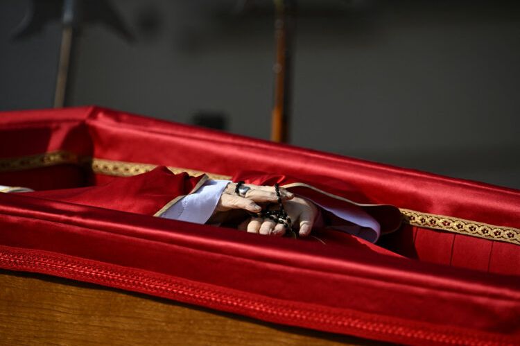 Bizarna povezanost kluba i Vatikana: Svaki put kada papa umre oni slave