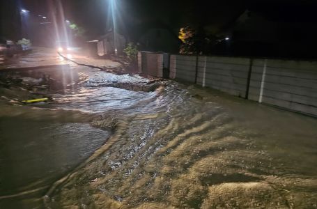 Јako nevrijeme prouzrokovalo poplave kod Ugljevika, prekinut saobraćaj