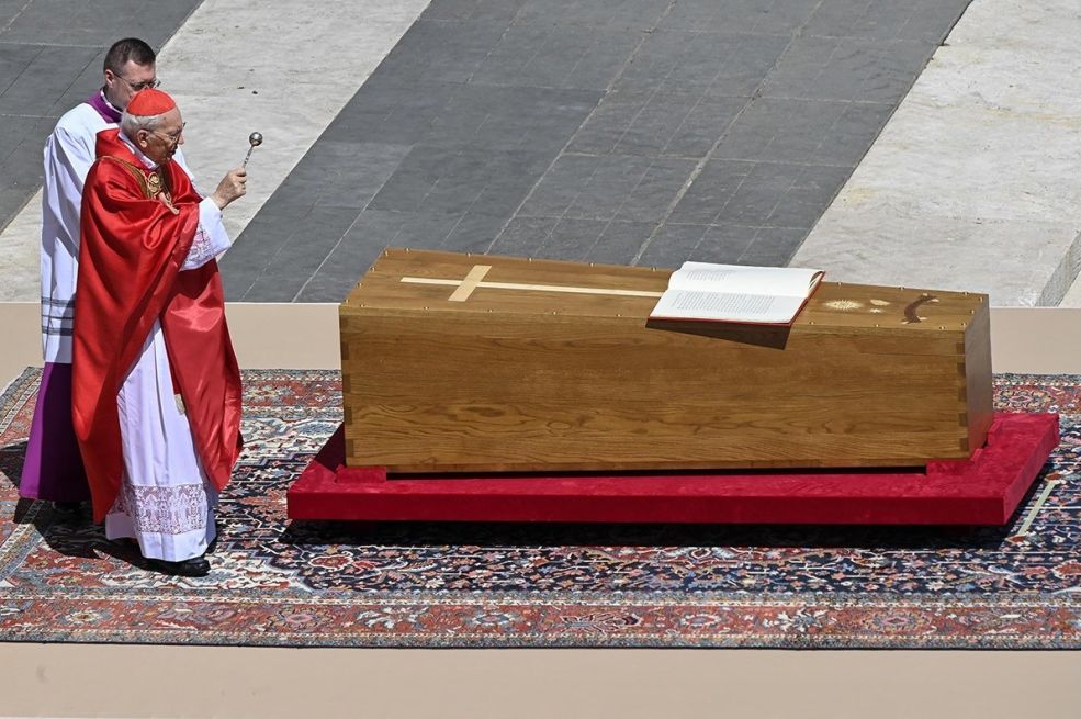 Papa je pokopan: EVO ŠTA SADA SLIJEDI