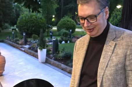 Nisu ni škampi, a ni orada, nego... Ovakvu gozbu je Vučić priredio za Donalda Trampa Mlađeg (FOTO)