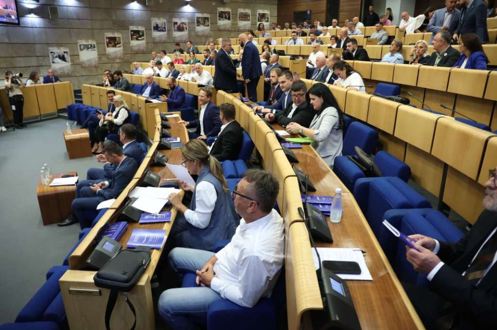 "Predstavnički dom PFBiH u fokusu: Novi zakon o gasu i Kiseljak na putu do statusa grada!"