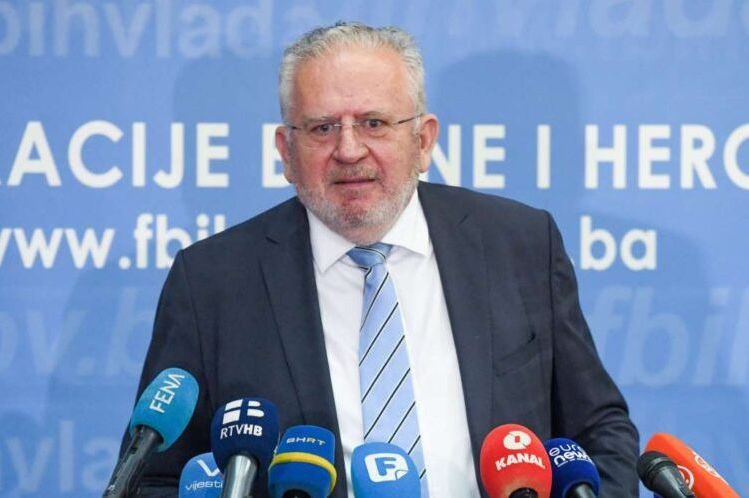 Čengić: Nije došlo do smanjenja broja zaposlenih zbog povećanja minimalca