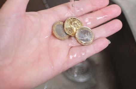 NOVČANI HOROSKOP ZA MAJ 2025.: Kome novčanik cvjeta, a kome puca po šavovima?