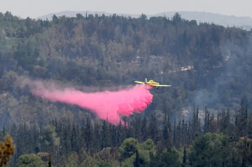 Hrvatski kanader odletio u Izrael da gasi požare, raste broj povrijeđenih