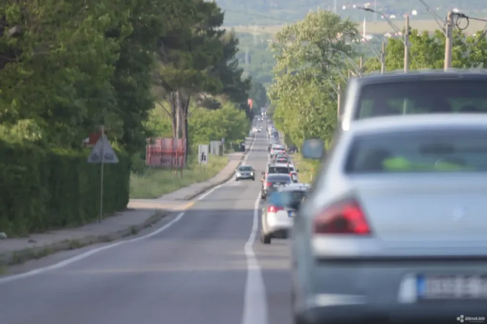 Gužve u Mostaru: Kolone vozila na M-17