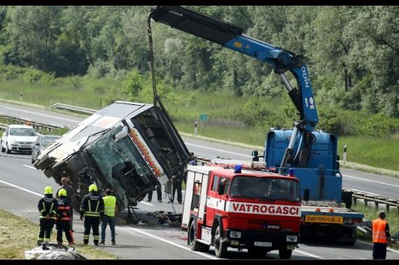 Saobraćajni stručnjak pojasnio da li se tragedija kod Popovače mogla izbjeći