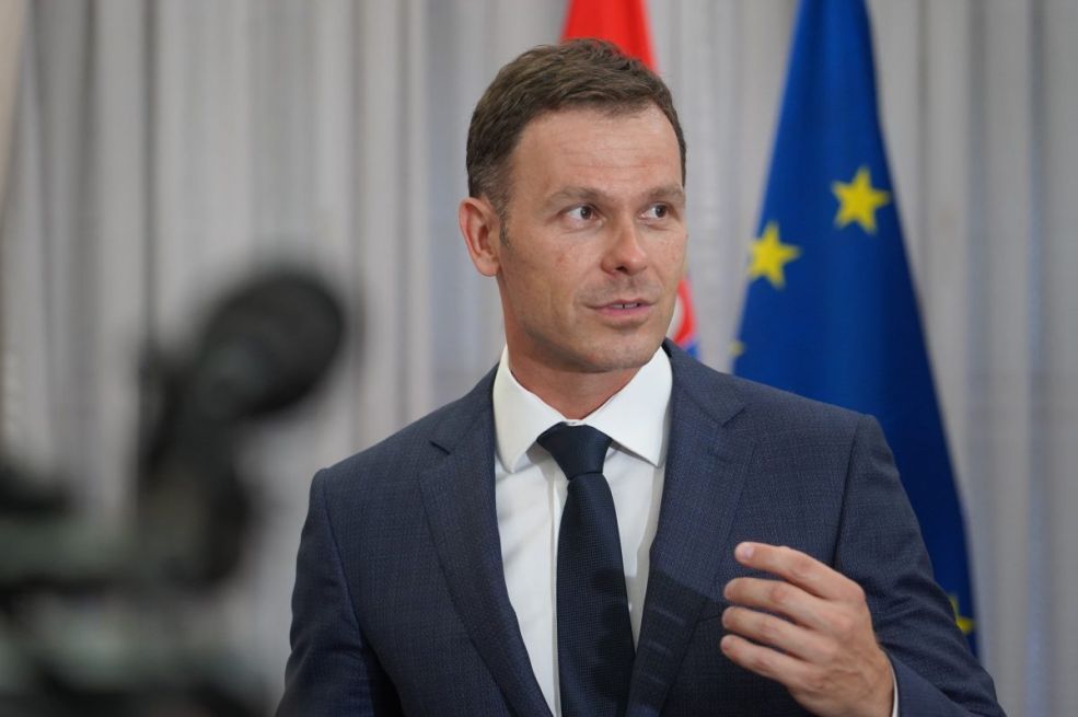 "Tajni novac, skupa škola: šokantno otkriće o Siniši Malom koje će vas iznenaditi!"