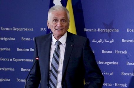 Špirić uvredljivo odgovorio Vukanoviću: 'Ispred iskrivljenog ogledala mnoge stvari izgledaju ljepše'