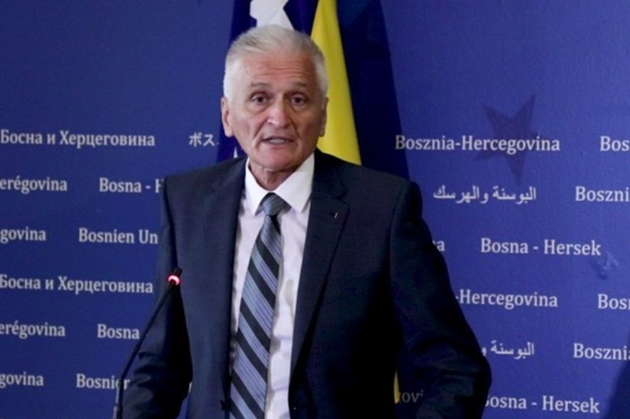 Špirić uvredljivo odgovorio Vukanoviću: 'Ispred iskrivljenog ogledala mnoge stvari izgledaju ljepše'