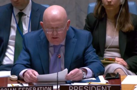 RUSKI AMBASADOR U UN-u napustio salu dok je Schmidt govorio: A ONDA SE VRATIO I REKAO OVO