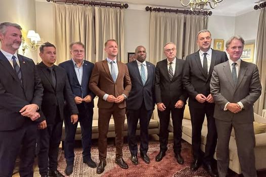 EVO KO JE BIO NA SASTANKU SA šefom BRITANSKE diplomatije : Ovo je Dodikova reakcija kad je vidio