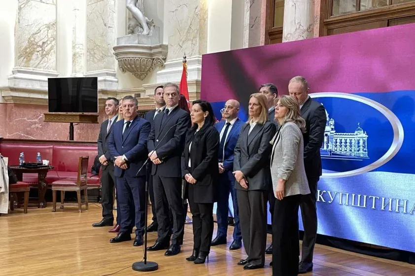 Pad Vučića važniji od svega? SSP spreman na sve opcije!