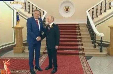 Dodik se progurao do Putina, objavljena slika