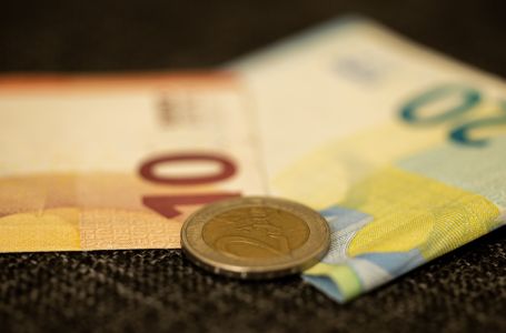 Novac im curi kroz prste: Znakovi zodijaka koji ne znaju štedjeti