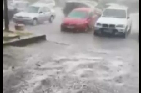 Zemljotres pa oluja: Nikšić pod vodom i ledom, jako nevrijeme pogodilo grad