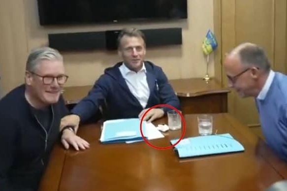 Makron u centru pažnje zbog sumnjivog snimka i prošlih skandala