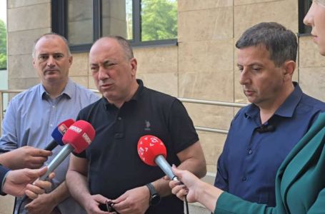 Crnadak: Nedopustivo je da još nije riješen slučaj paljenja Vukanovićevog automobila