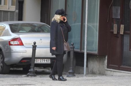 Poznata folk pjevačica jedva spaja kraj s krajem, uhvaćena i kako 'kopa' po kontejnerima