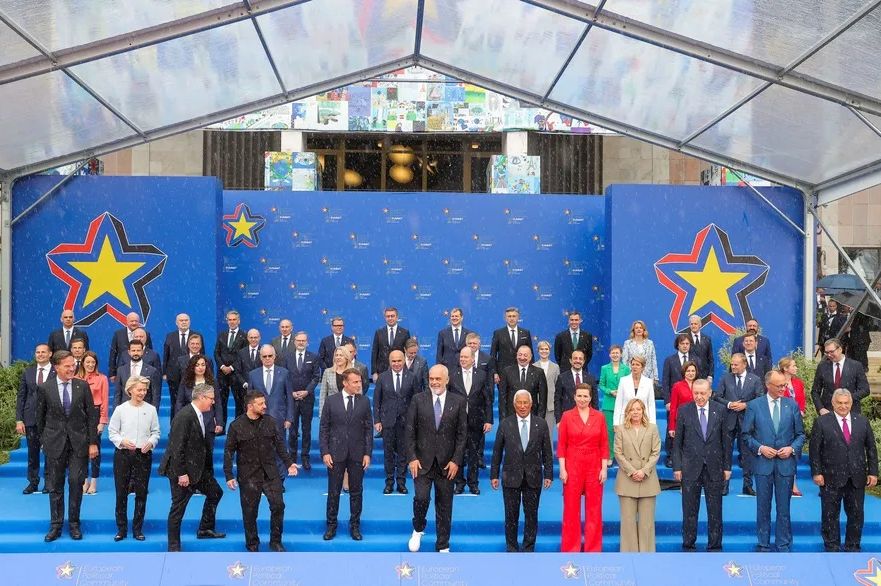 CVIJANOVIĆ U SREDINU, a evo gdje stoji Vučić: Prošao kao u Moskvi