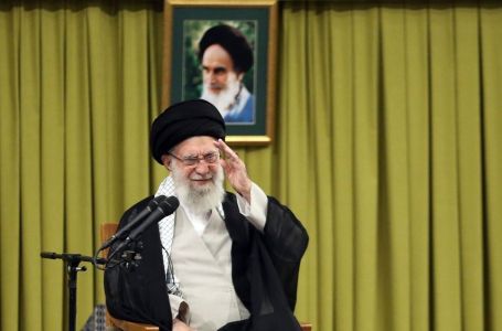 Iranski vrhovni vođa kaže da Trump laže kad govori o miru