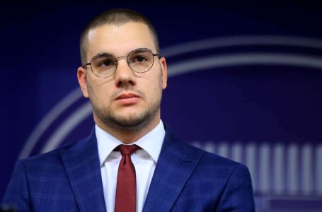 "Da li da čekam da mi postave bombu" Vučinić tvrdi da bi njegov stranački šef POMEO Dodika i Čovića