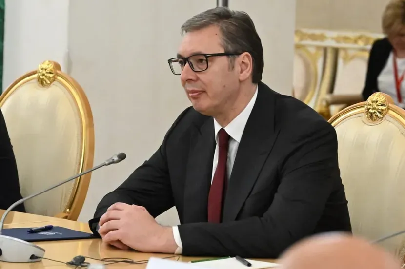 Vučić: Nećemo stati dok se ne ispune zahtjevi naroda sa skupa 12. aprila