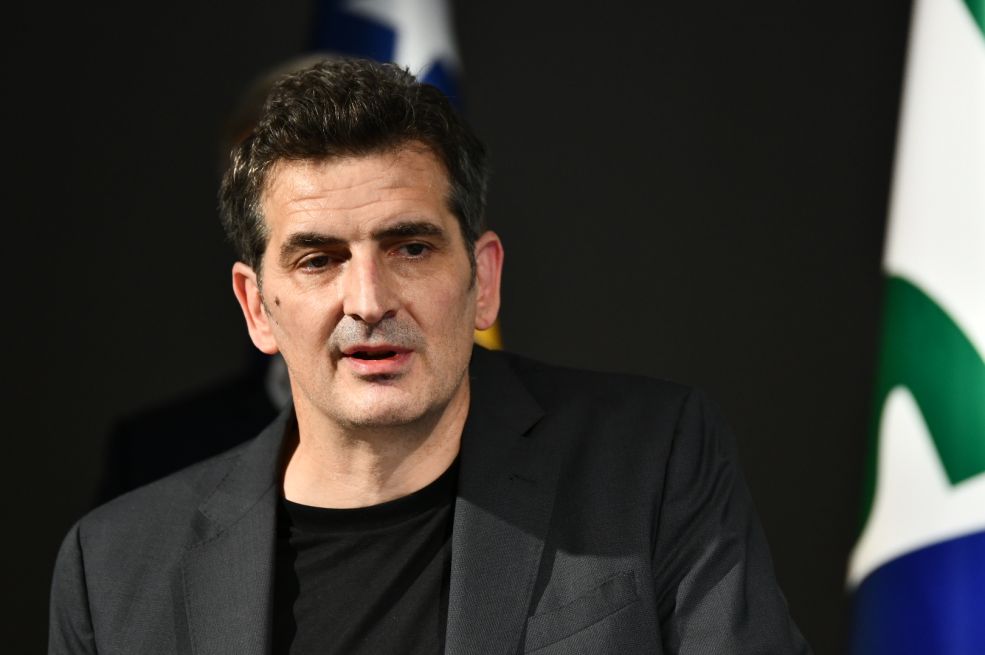 Kapidžić: Čović koristi krizu da ostane na vrhu, a HDZ vuče Dodika za nos