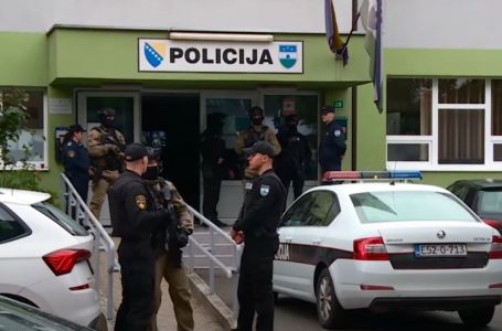 Mreža korupcije razotkrivena: Uhapšeni policajci i službenici u Sanskom Mostu i Prijedoru