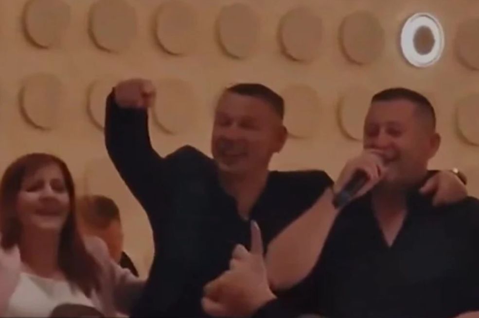 Nešić slavio izlazak iz pritvora: OVI STIHOVI su bili na repertoaru (VIDEO)