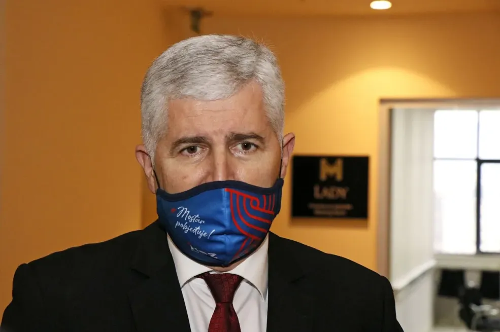 Bursać: Čović počeo igrati bez bijelih rukavica, izašao je iz ormara