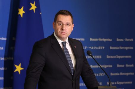 Vučić "upalio alarme" zbog non-papera, iz RS-a stiže prijetnja