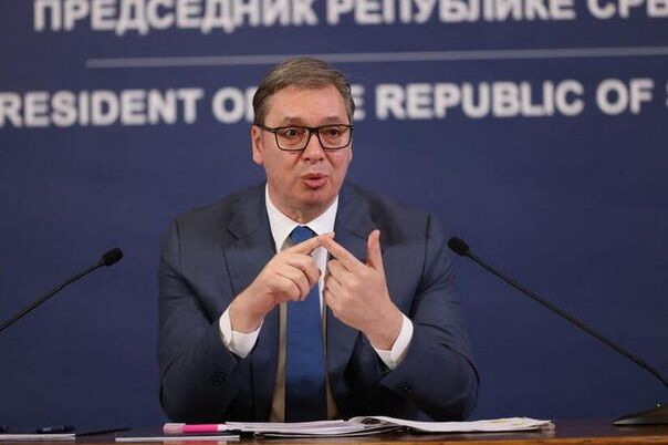Vučić najavio veće plate i penzije