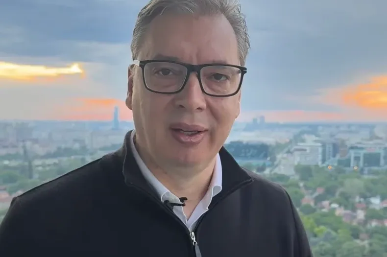 "PRIDRUŽITE MI SE I BIĆETE PONOSNI": Oglasio se Vučić i otkrio jedini zahtjev