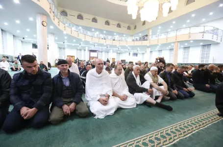 Prva grupa hadžija ispraćena iz Džamije kralja Fahda u Sarajevu