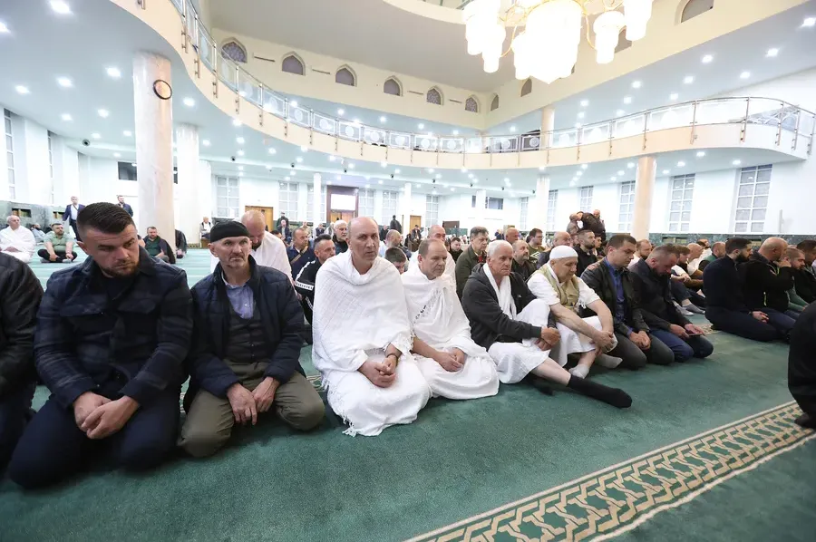 Prva grupa hadžija ispraćena iz Džamije kralja Fahda u Sarajevu