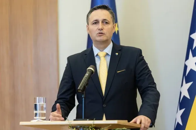 "Bećirović srušio Dodikove zakone – BiH vraća kontrolu nad teritorijom!"